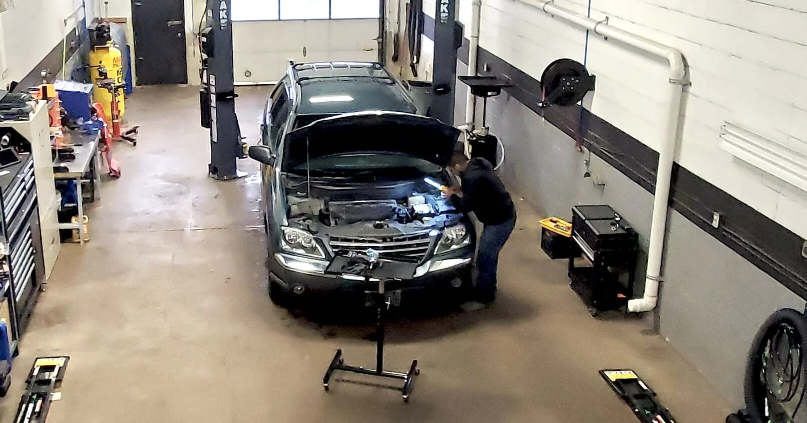 Khalifa Motors garage